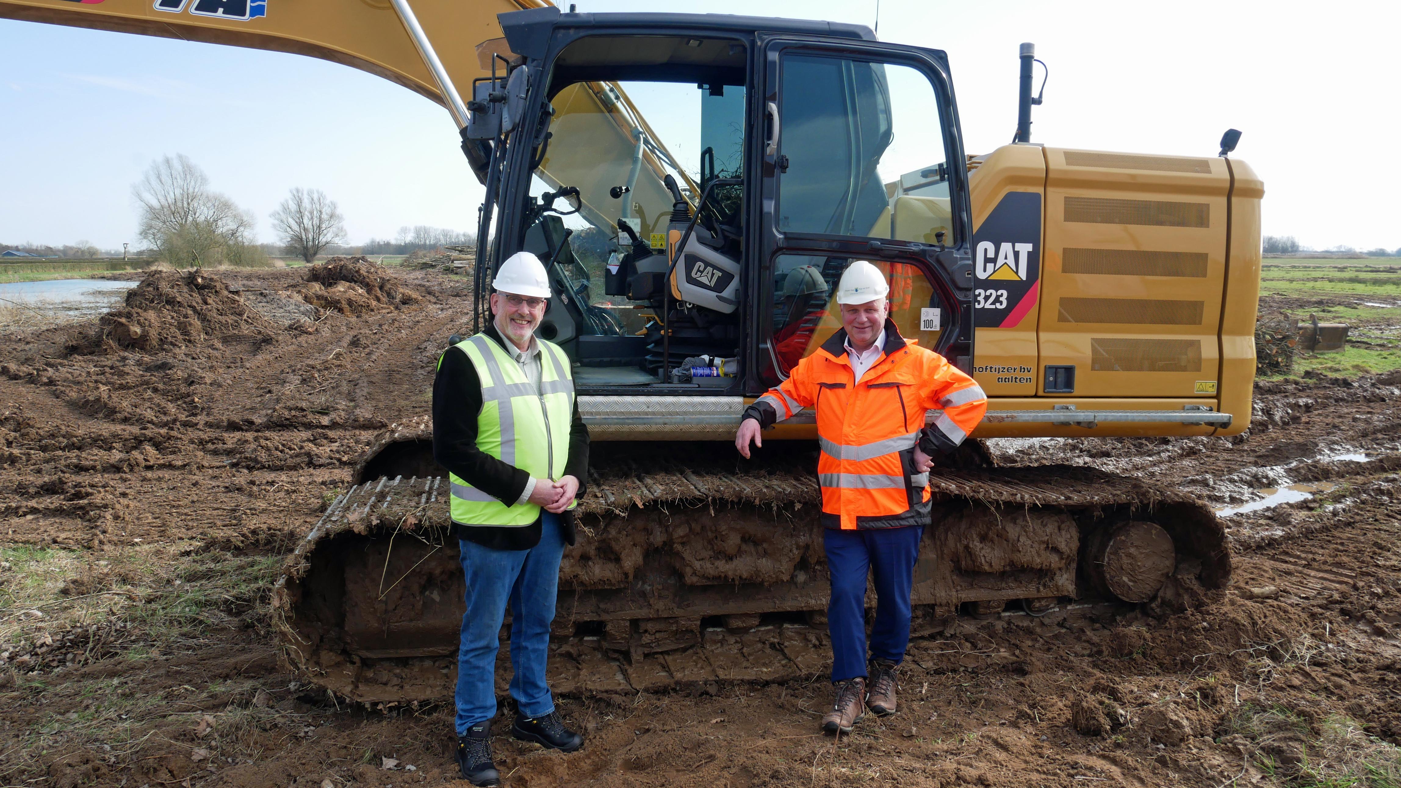 Wethouder Wilko Pelgrom en heemraad Peter Schrijver in Drempt 